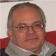 Traduttore e interprete, con esperienza ventennale presso enti pubblici e privati